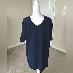 NWOT American Tall Navy VNeck T-shirt Size 2X